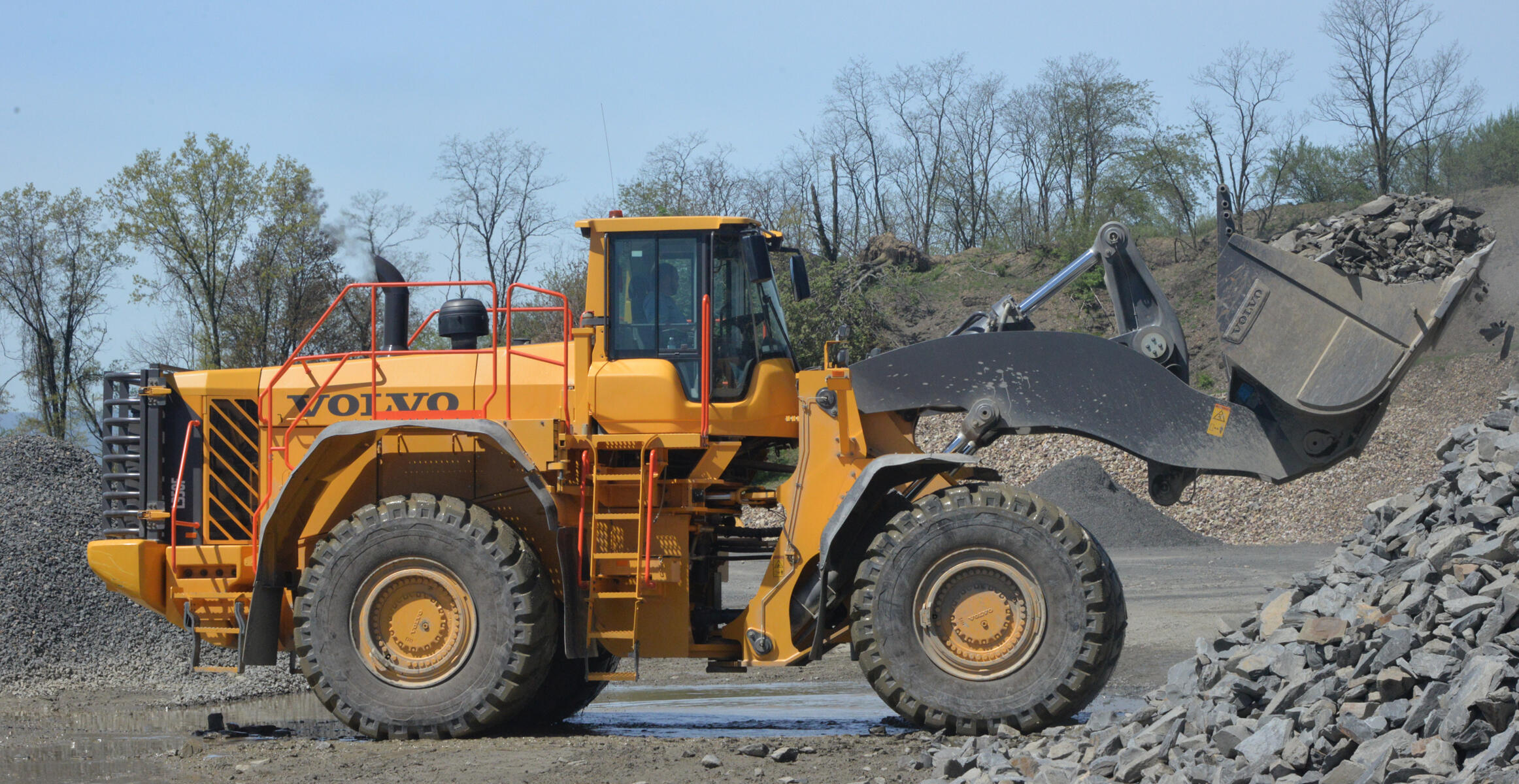 Volvo articulated truck at Lycoming County landfill