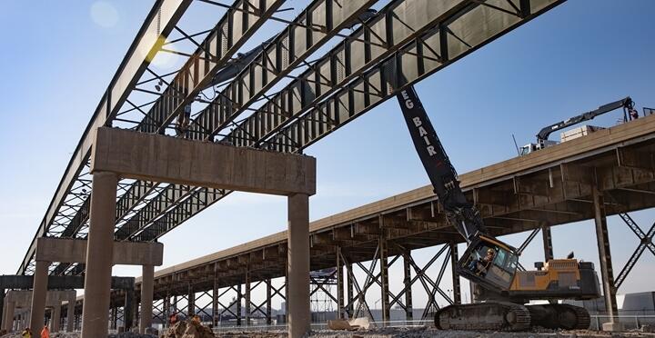 Contractor Uses High Reach Excavator for Complicated Bridge Demolition