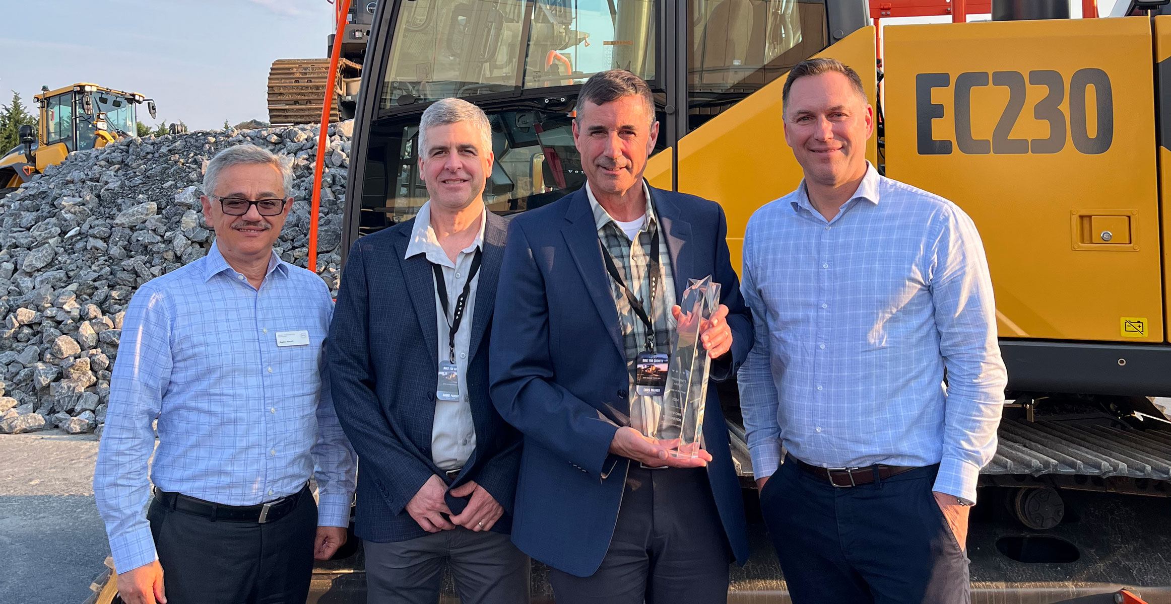 Volvo CE leaders recently presented Wood’s CRW with its top two dealer awards.