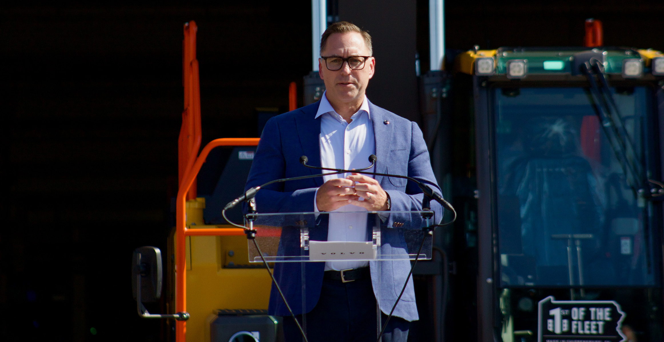  Scott Young, Head of Region North America for Volvo CE, speaks to the crowd at the Aug. 19 event.