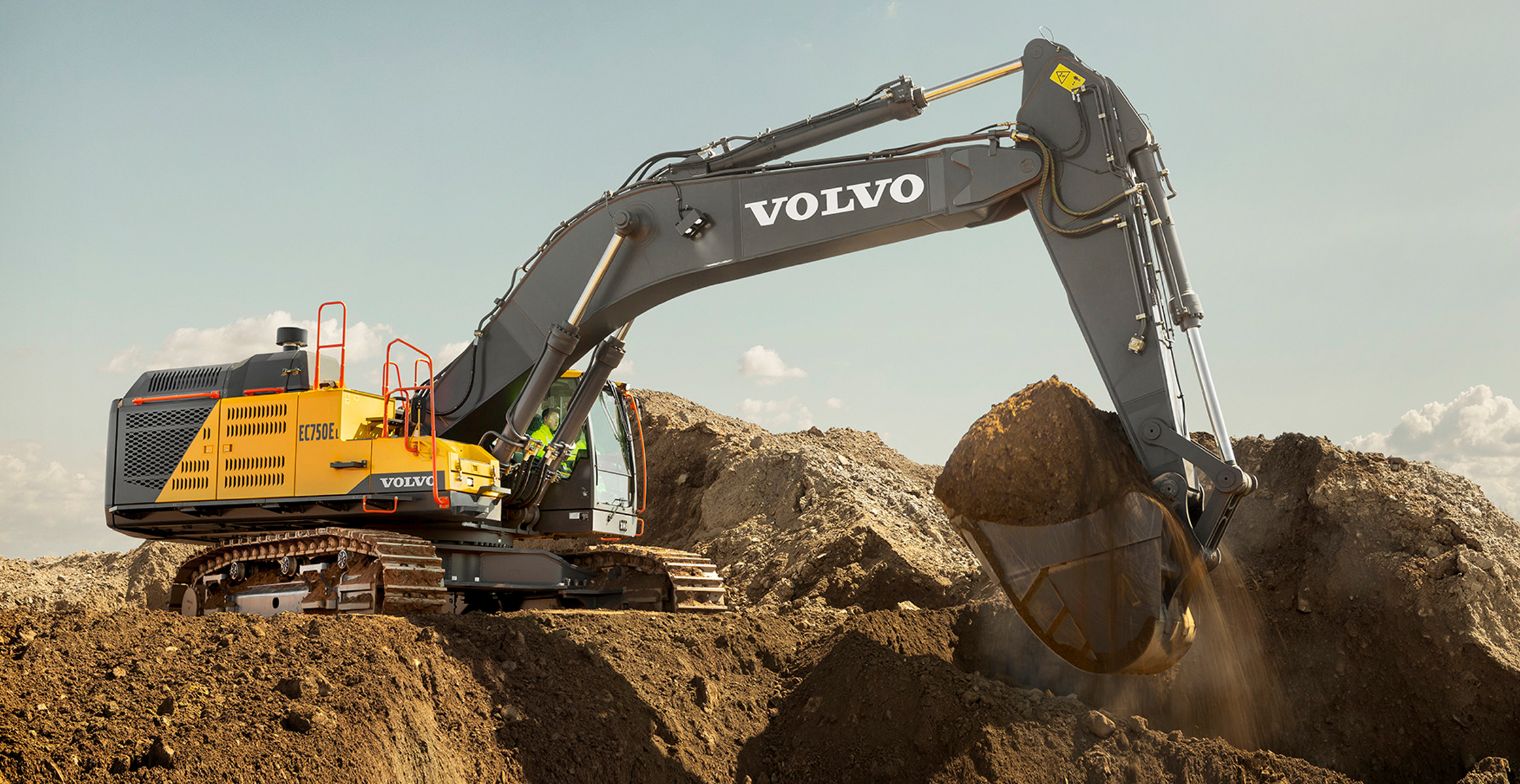 Volvo debuts its largest excavator to date — the EC750E — at MINExpo® 2016