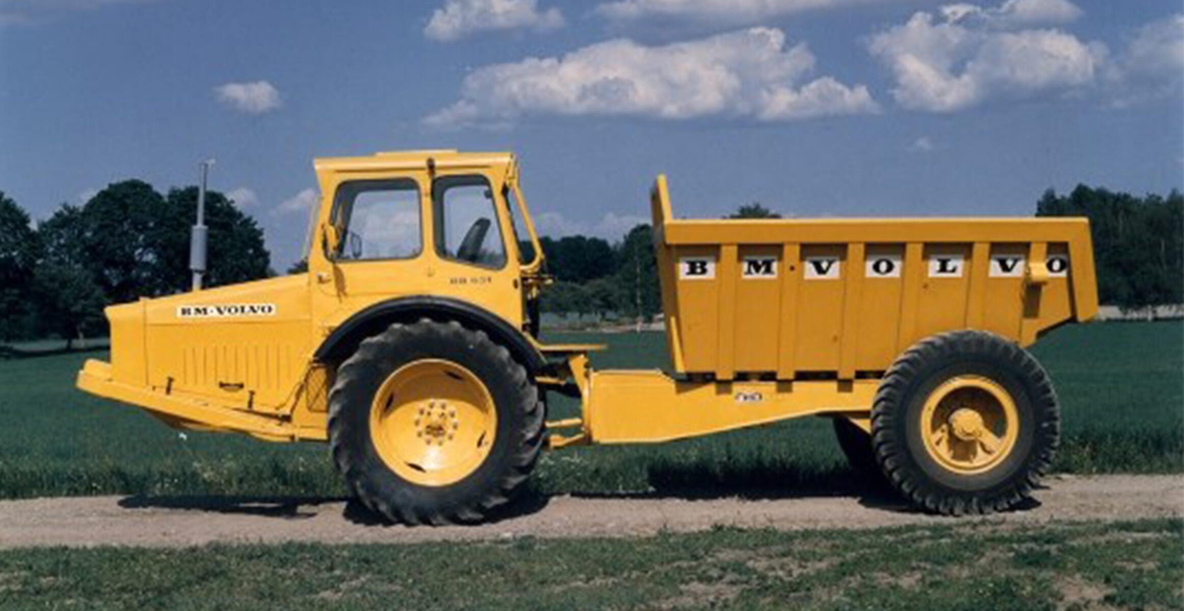 Volvo's first articulated truck - gravel charlie