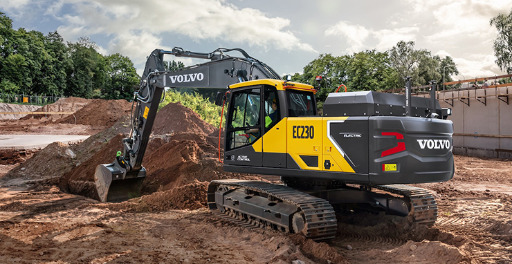 Volvo EC230 Electric excavator excavating dirt