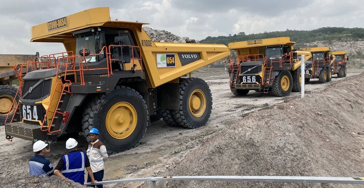 Large order for Volvo CE R100E rigid haulers in Indonesia