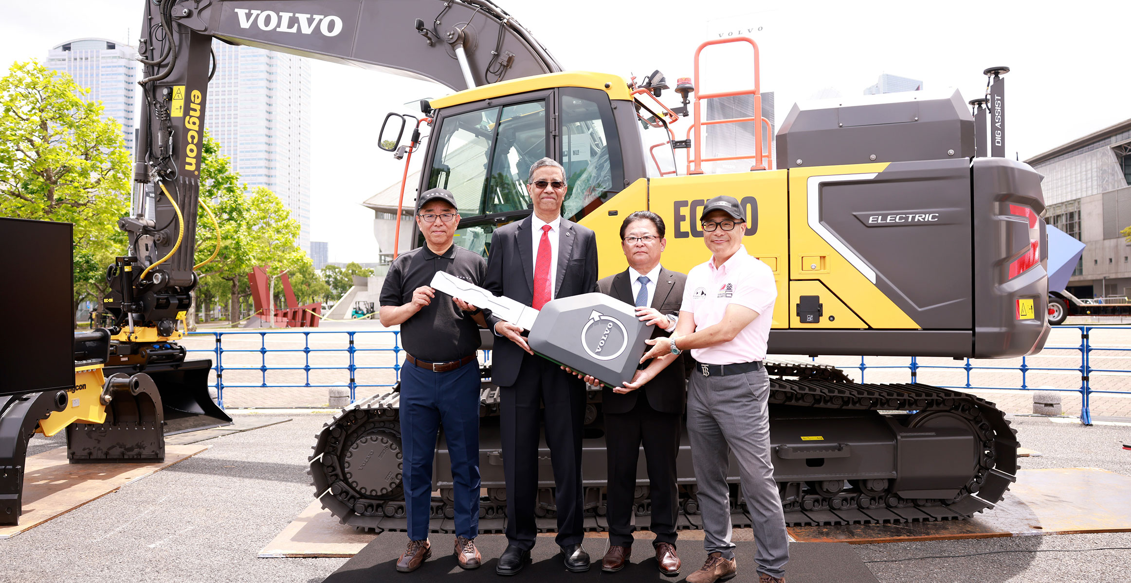 EC230 Electric excavator