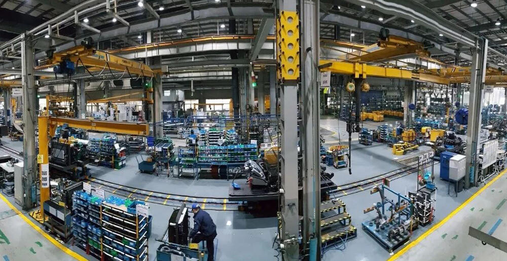 沃尔沃建筑设备工厂生产线