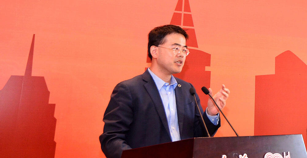 沃尔沃建筑设备中国执行董事詹旭代表企业进行发言