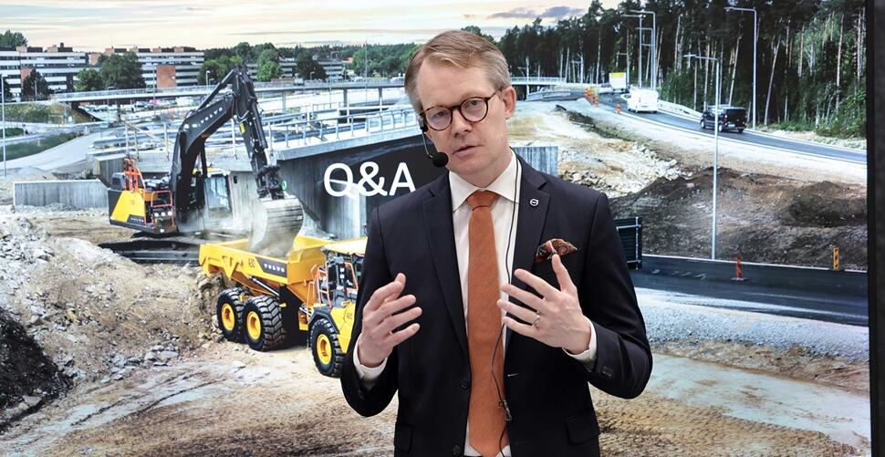 ecr355-cspi-launch-group-picture-04-2324x1200