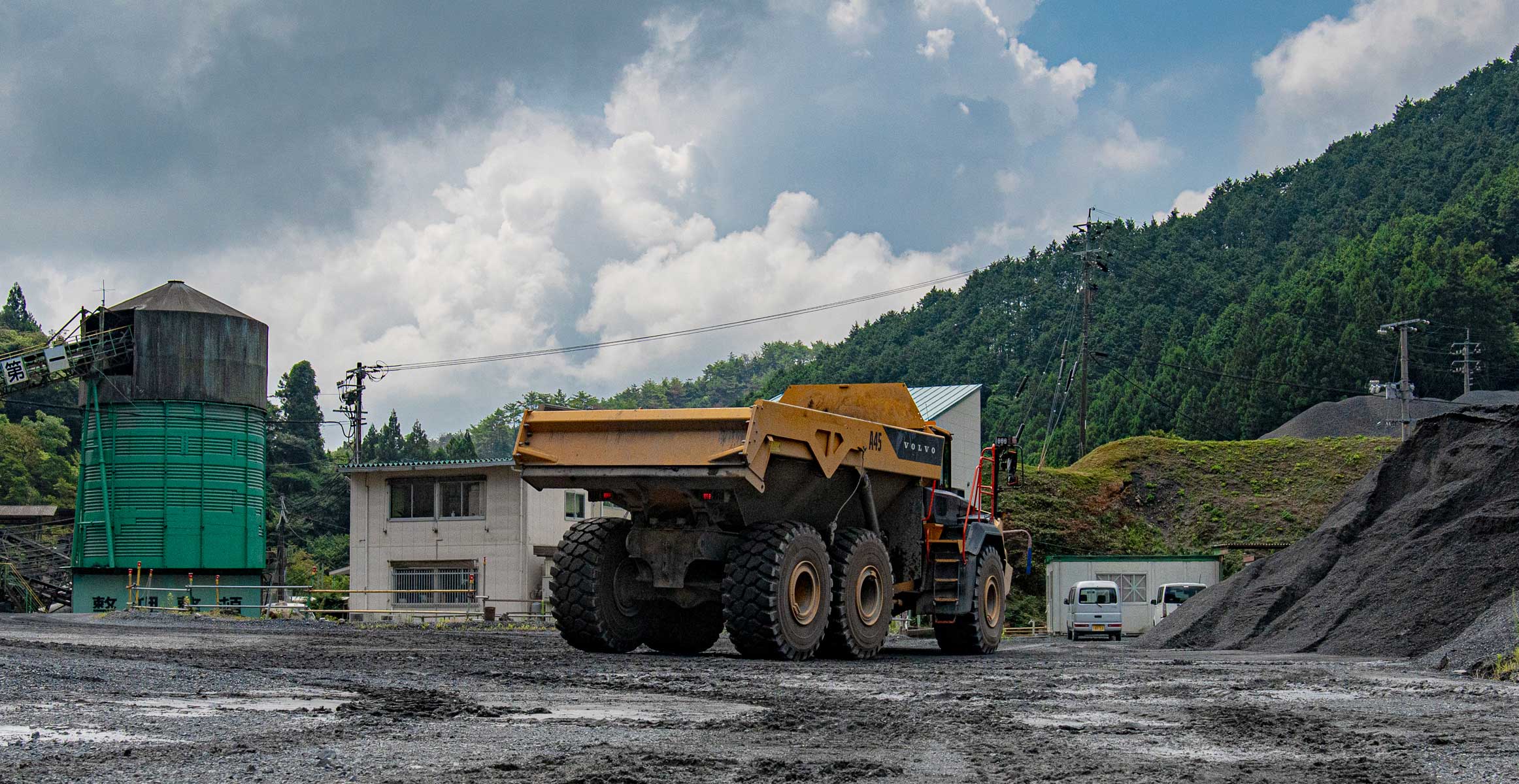 a45-articulated-haulers-japan-03-2324x1200