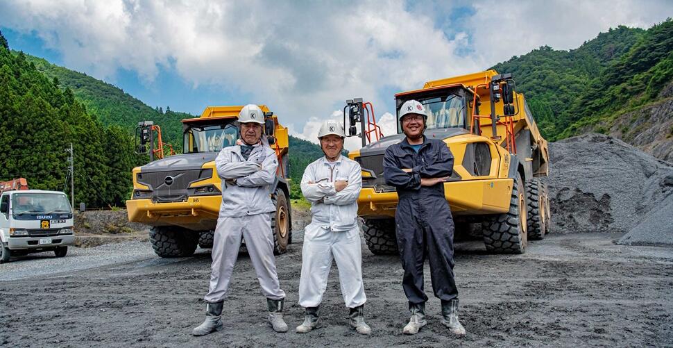a45-articulated-haulers-japan-06-2324x1200
