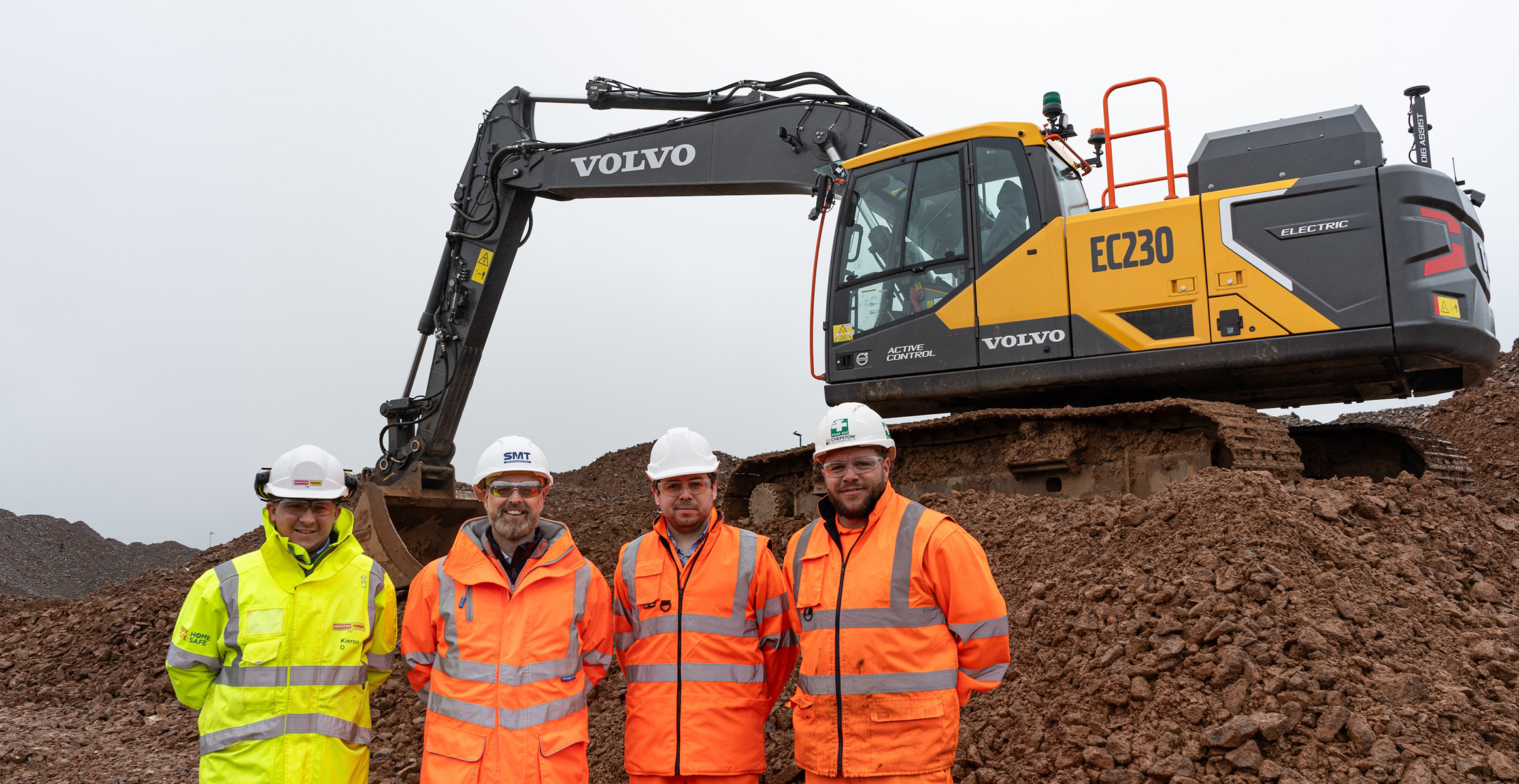 First-Volvo-EC230-Electric-in-UK