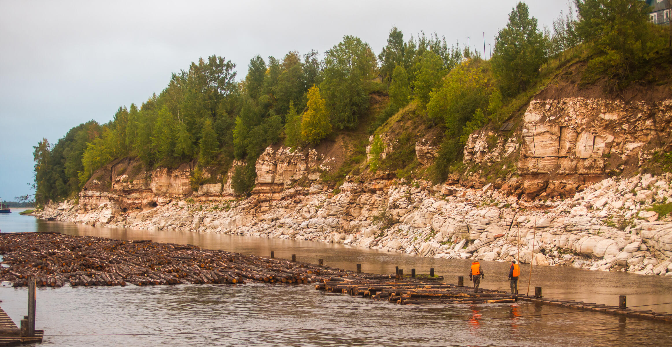 Northern Dvina river timber rafting operations