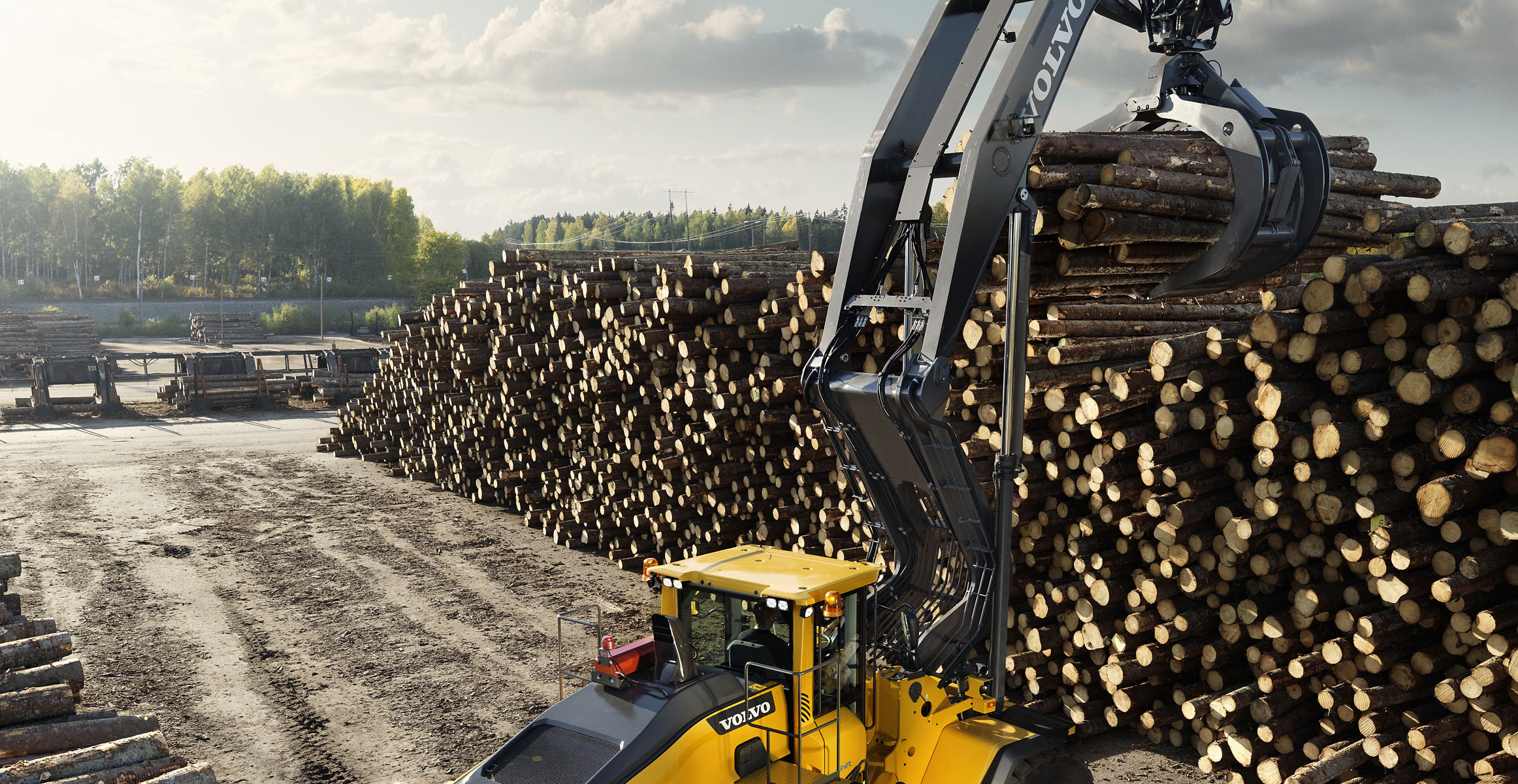 Volvo Construction Equipment’s L180H High Lift large wheel loader