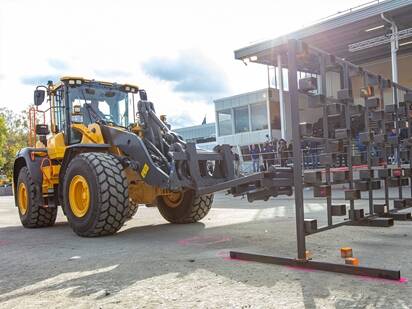 Wheel loader skill competition during Volvo Operators Club.