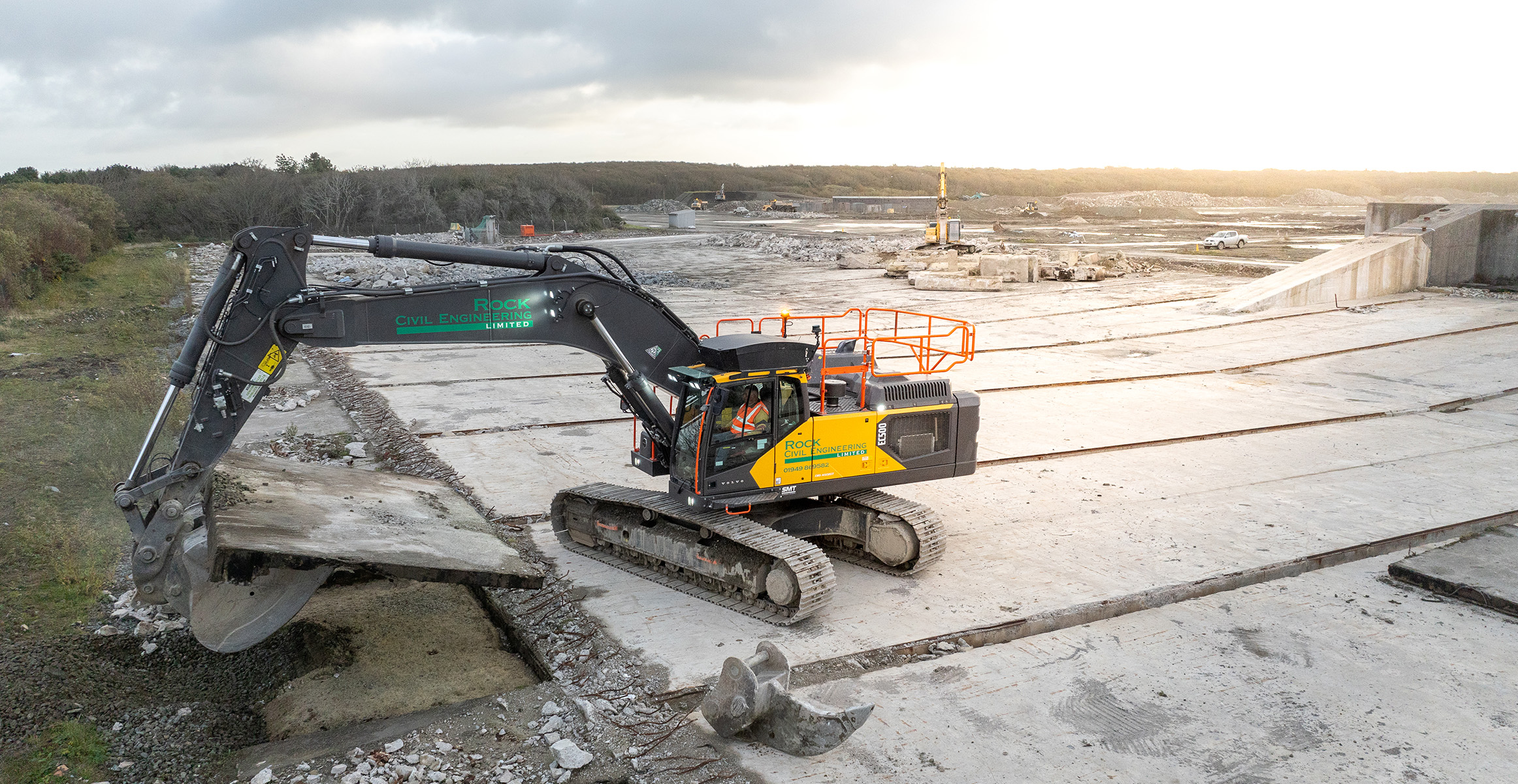New generation Volvo EC500 takes on tough demolition challenge
