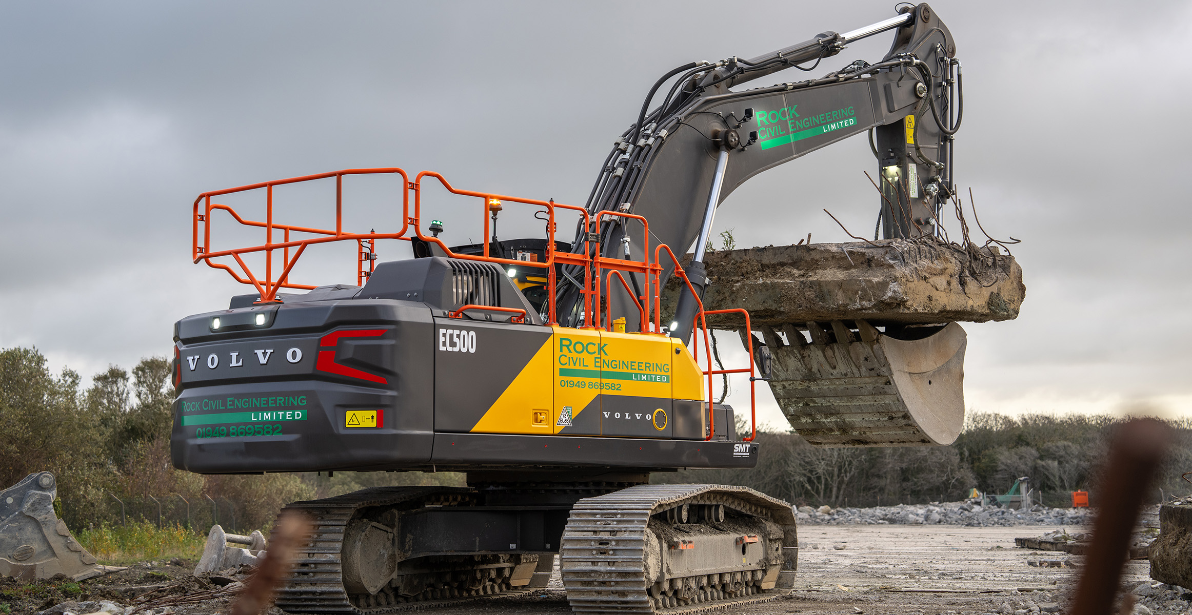 New generation Volvo EC500 takes on tough demolition challenge
