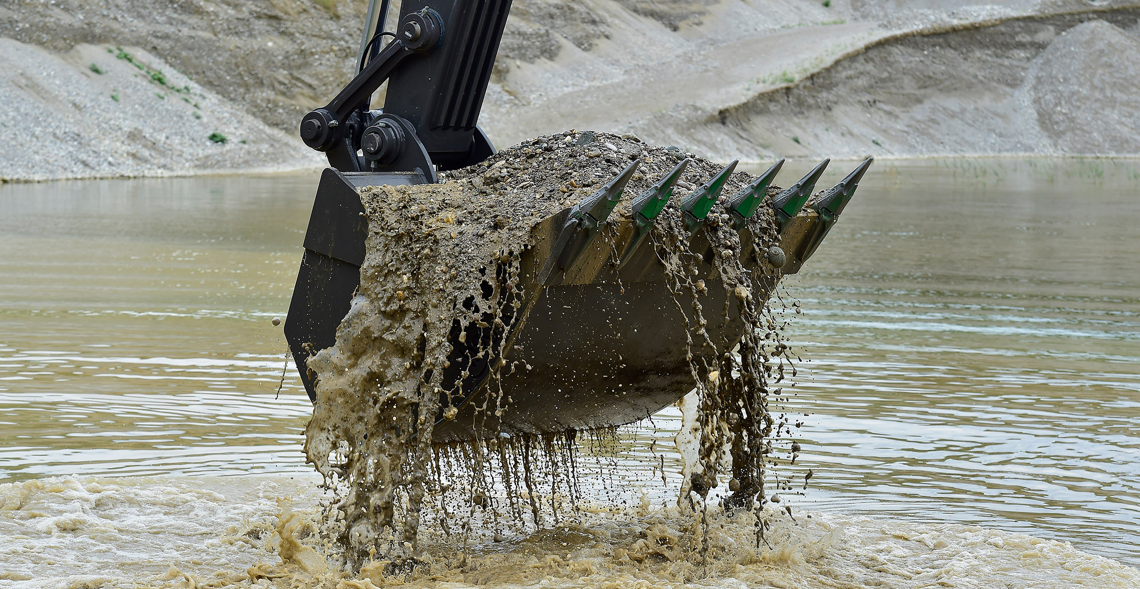 Volvo EC380E Hybrid - Long Boom