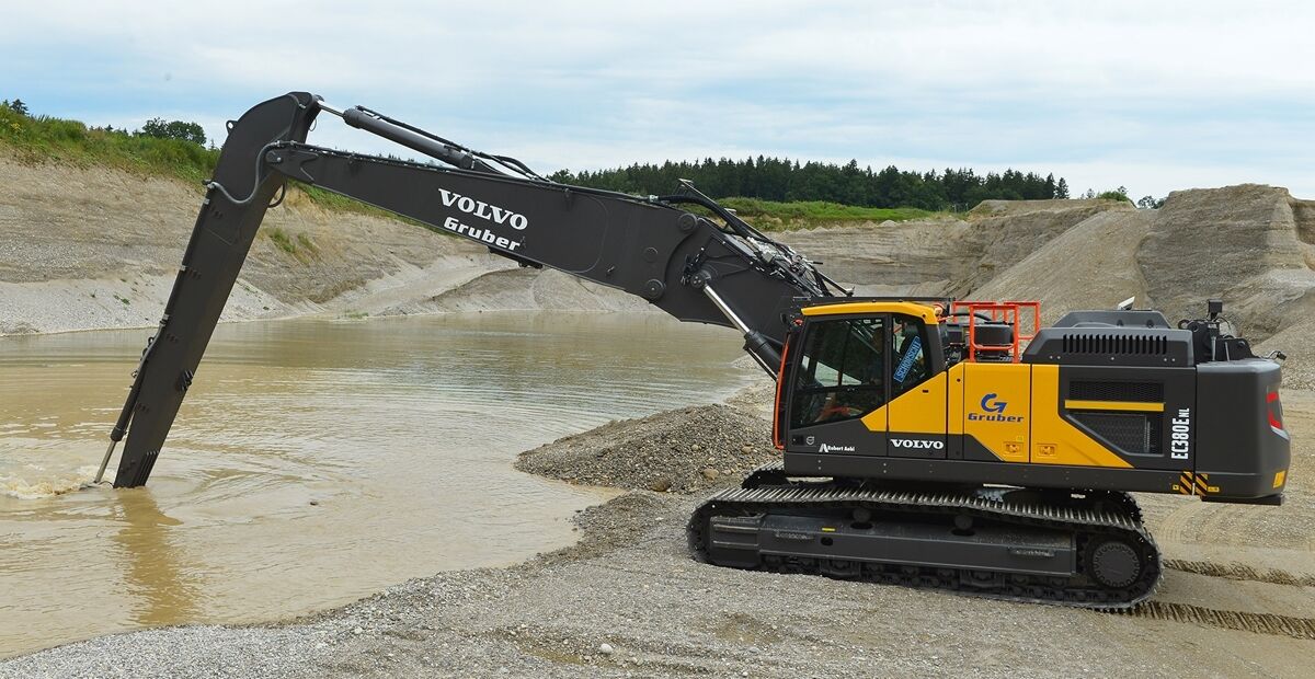 Volvo-Bagger EC380E Hybrid mit Long boom - Gruber, Deutschland
