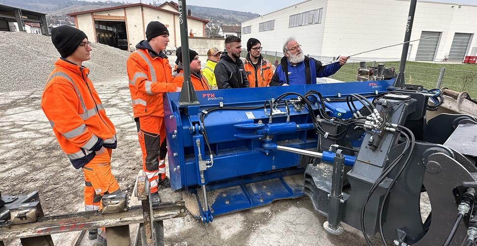 unique Volvo machine helps students learn the future of construction