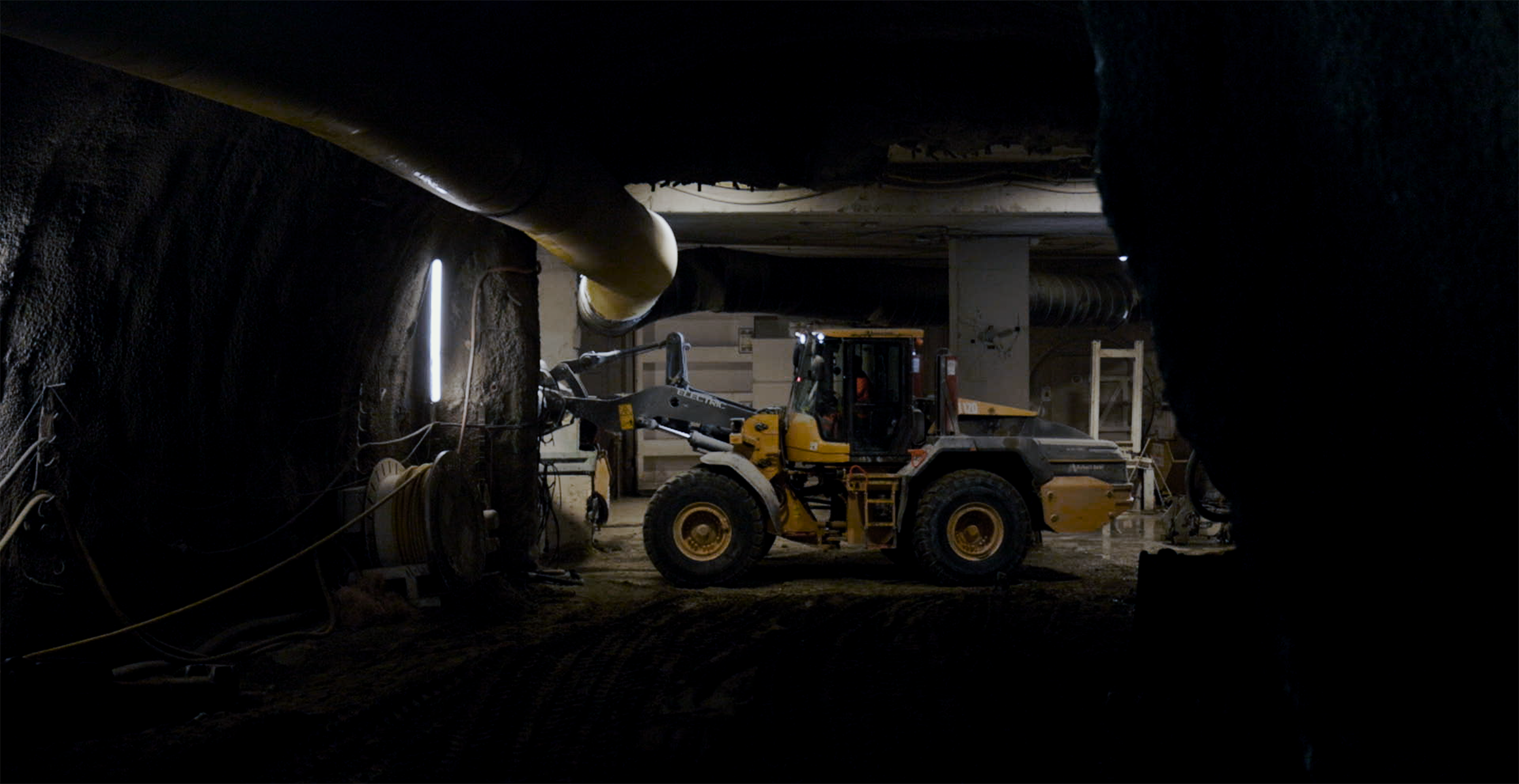 Electric machines are the ideal solution when working under compressed air.