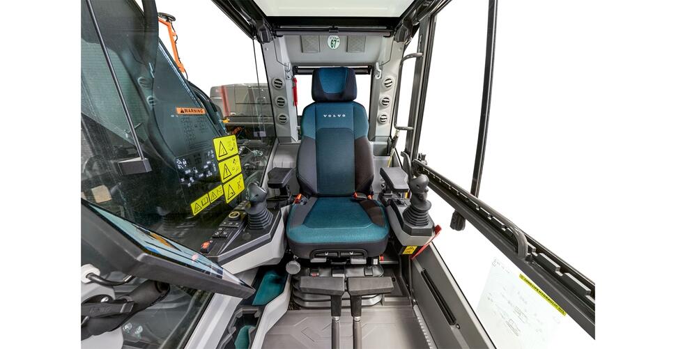 EC230_Electric_upgrade2025