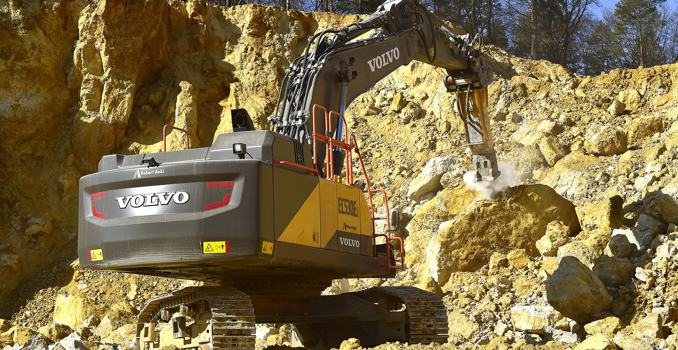 Sebald Zement relies on the Volvo EC530E