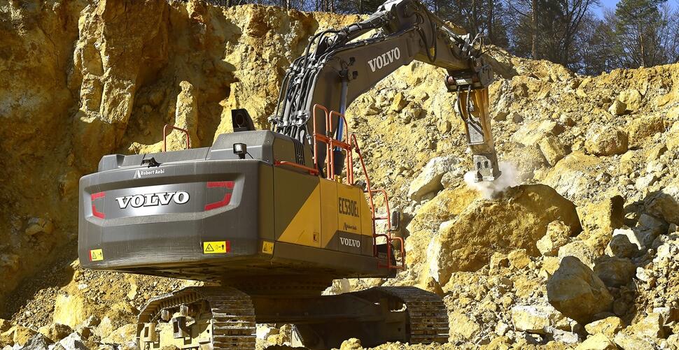 Sebald Zement relies on the Volvo EC530E