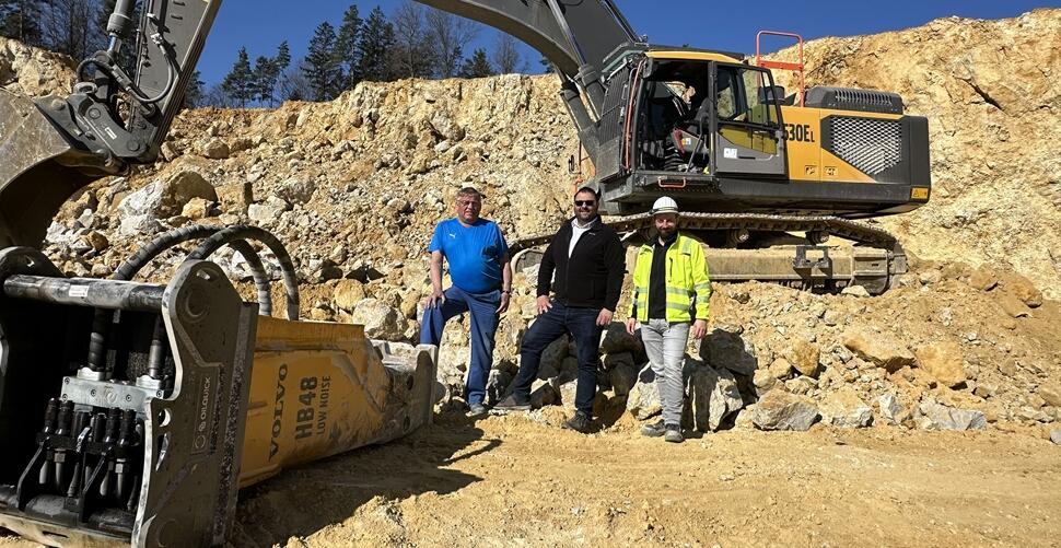 Sebald Zement relies on the Volvo EC530E