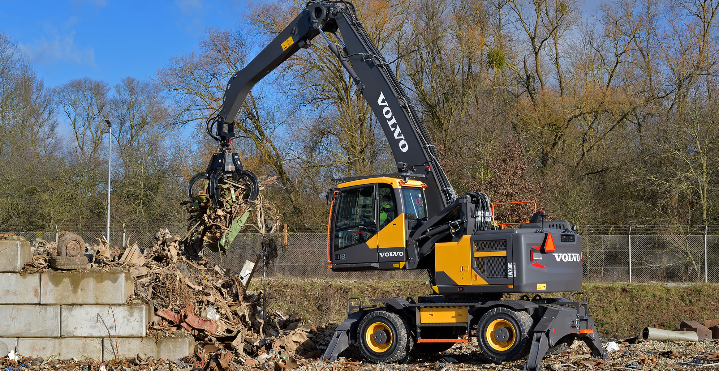 Volvo EW200E MH Umschlagbagger