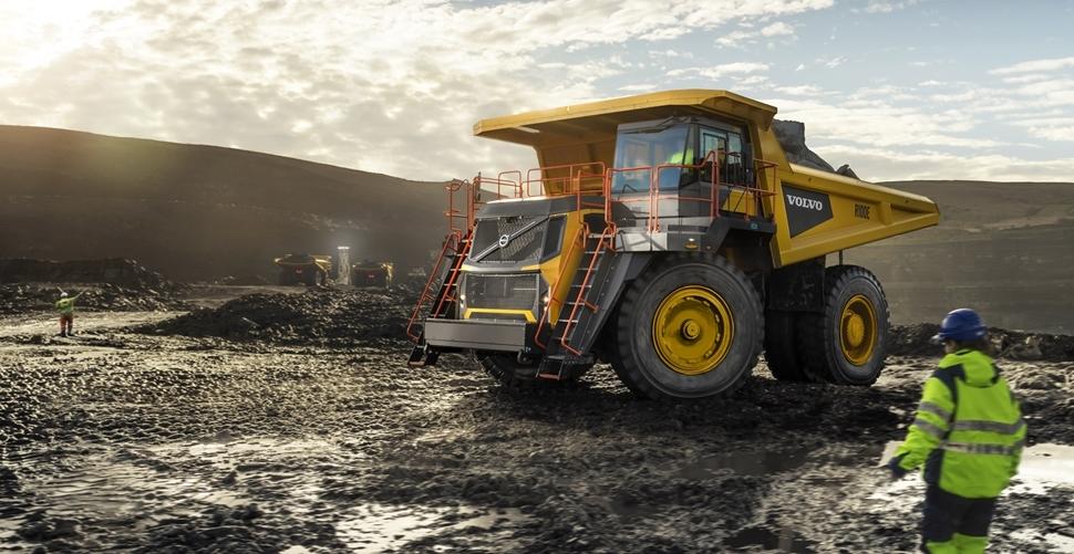 Muldenkipper R100E von Volvo