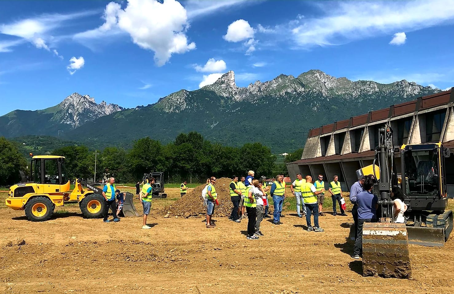 Belluno Volvo Compact On Tour