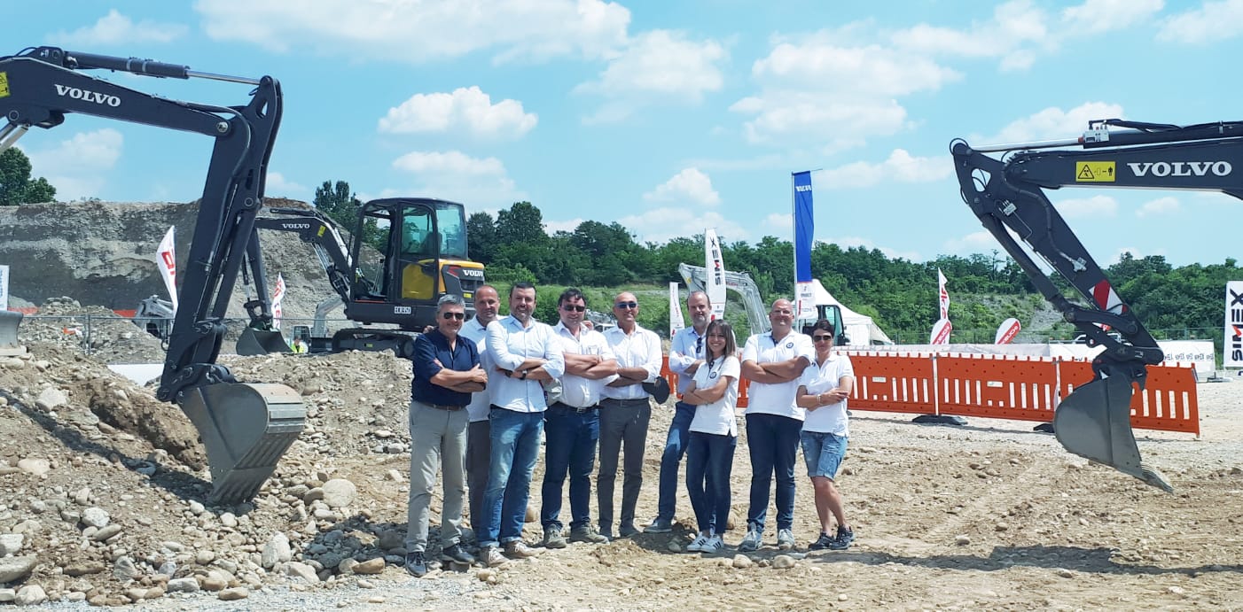 Volvo Compact On Tour