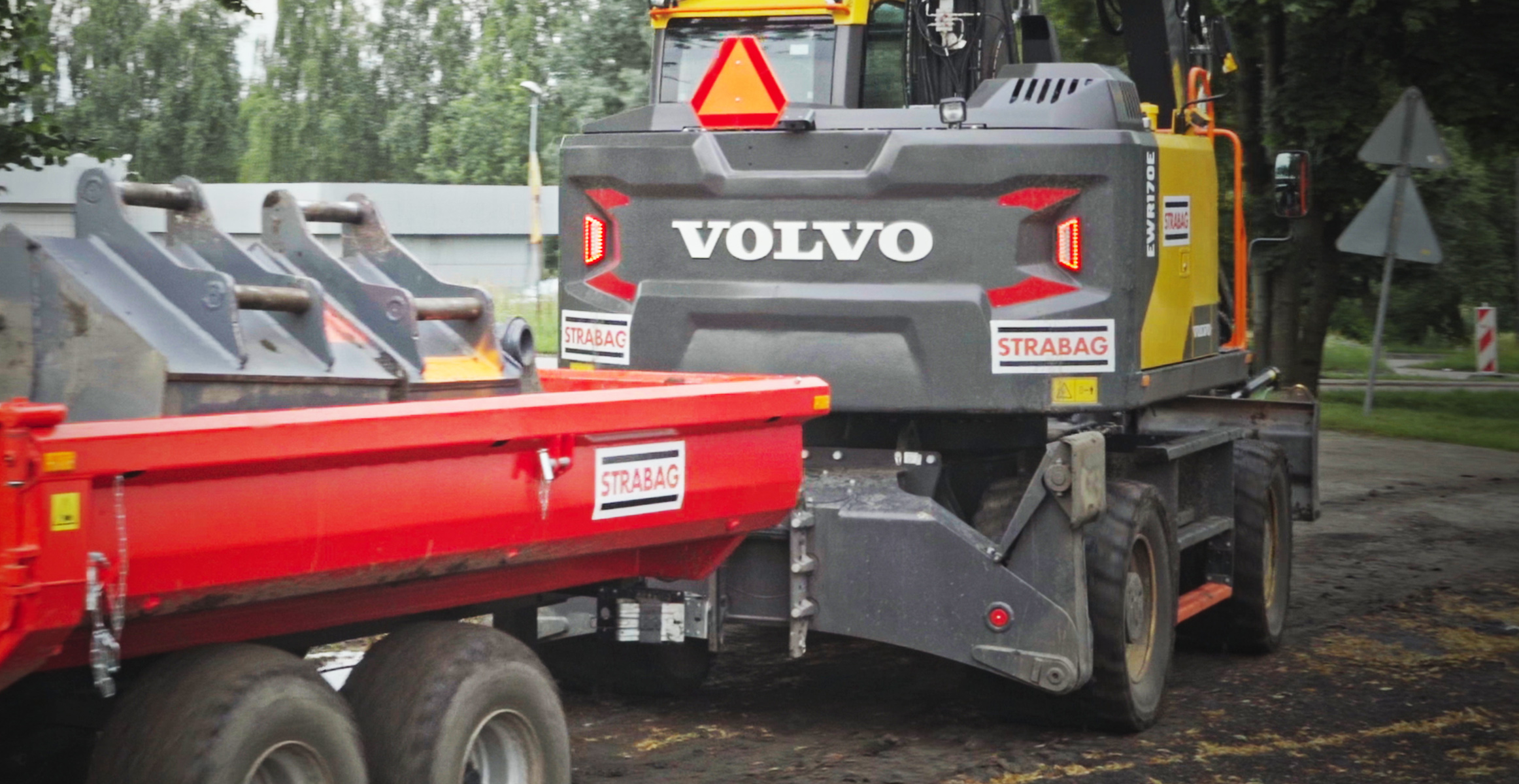 Koparka kołowa EWR170E w zestawie