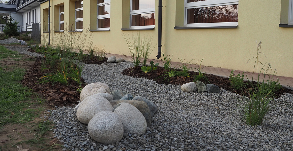 Pomagamy budować ogrody deszczowe