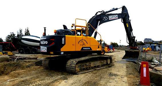Der-Volvo-EC220E-von-Jrgen-Bckstrm-im-Einsatz-bei-der-Jidab-AB