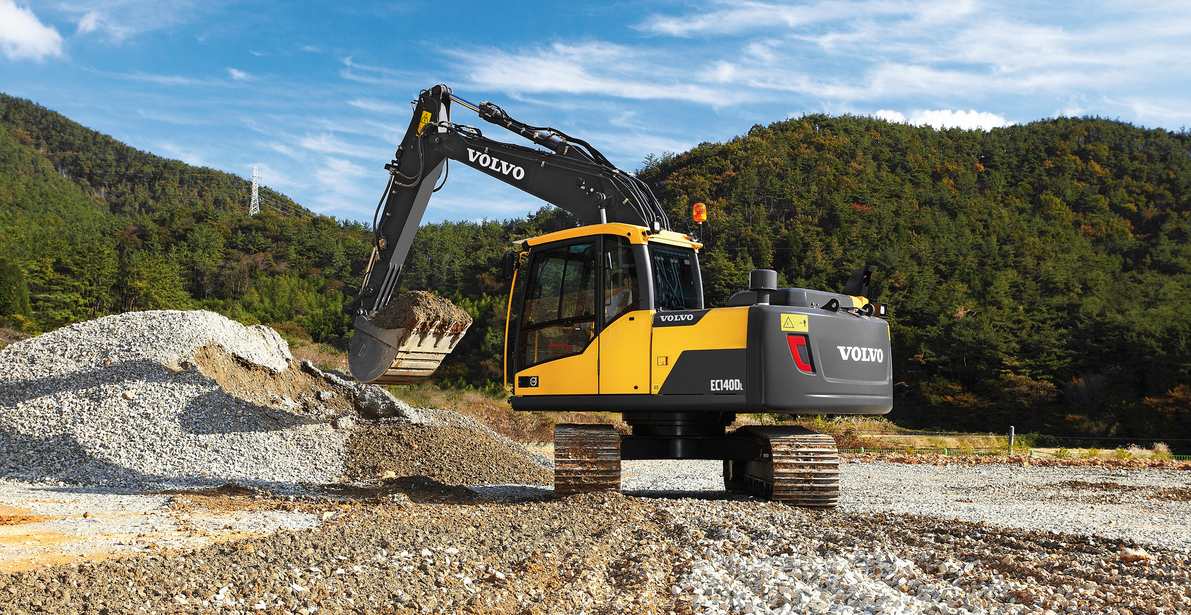 Volvo EC140D повышает производительность Вашей работы